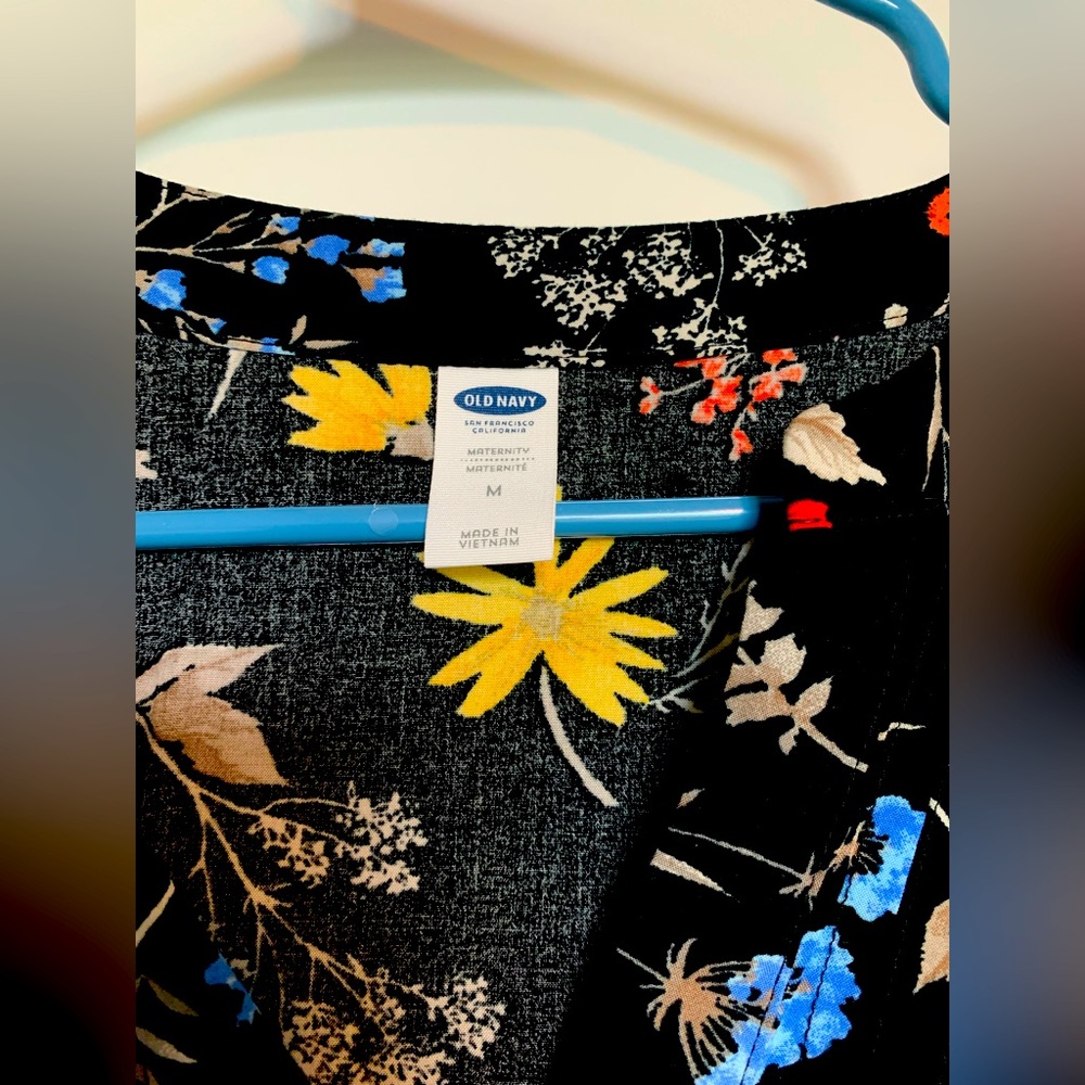 Old Navy floral maternity dress size medium